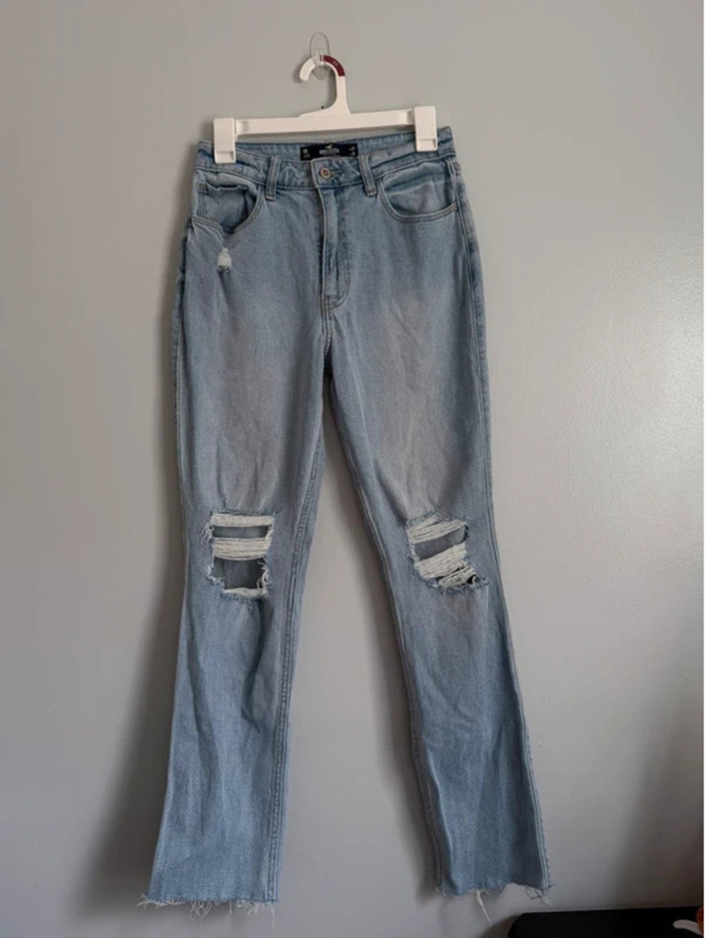 Hollister Ultra High Rise 90s Vintage Straight Jeans 27 Light Wash Distressed